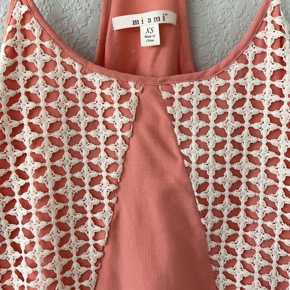 Francesca’s Lace Tank - Picture 2 of 4